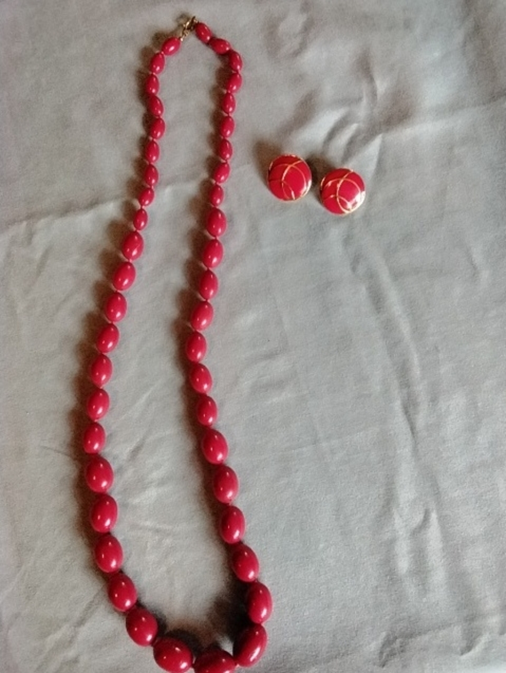 Elegant Red Bead Necklace and Clip-On Earrings Set